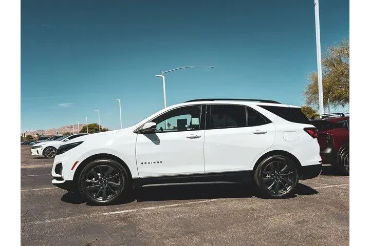 $18997 : Chevrolet Equinox 2023 RS 4d image 6
