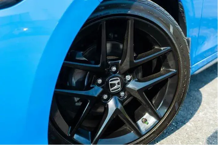 $27695 : Honda Civic 2024 Sport 4dr H image 2