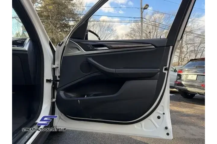 $15745 : BMW X3 2019 AWD xDrive30i 4d image 9