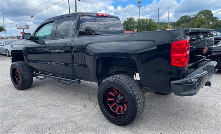 $19900 : 2018 Silverado 1500 Custom image 8