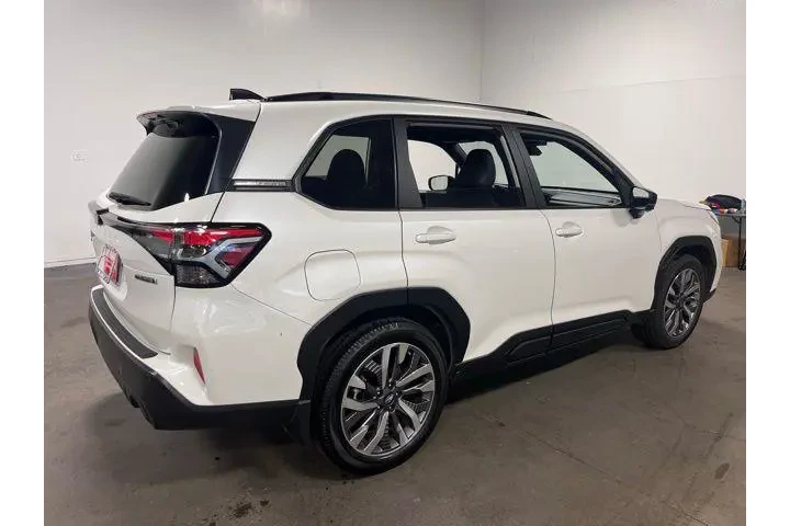 $35974 : Subaru Forester 2025 AWD Tou image 3