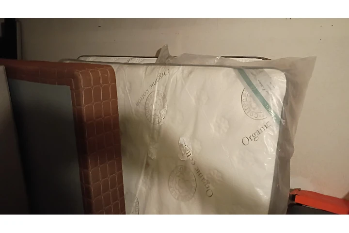 $400 : Se vende 2 camas image 3