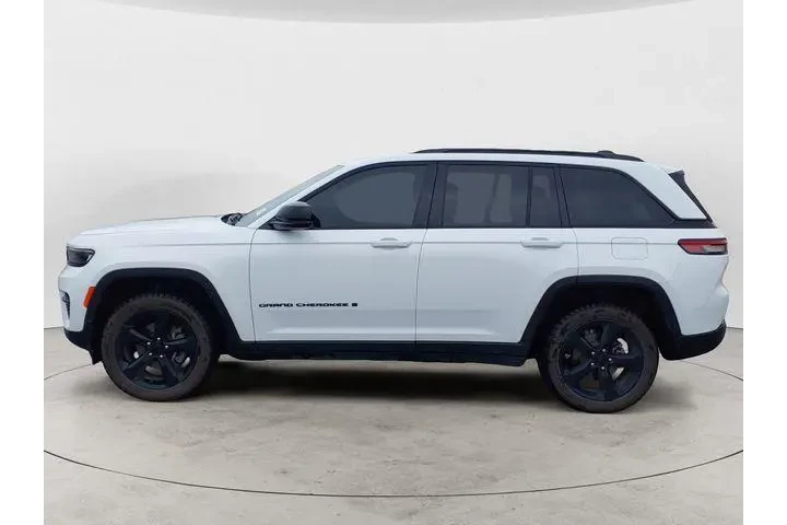 $34288 : Jeep Grand Cherokee 2023 4x4 image 2