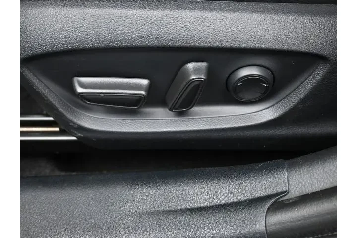 $20995 : Toyota Camry 2023 XSE 4dr Se image 7