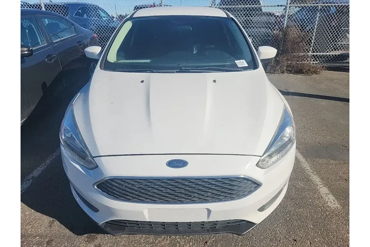 $8551 : Ford Focus 2018 SE 4dr Sedan image 2