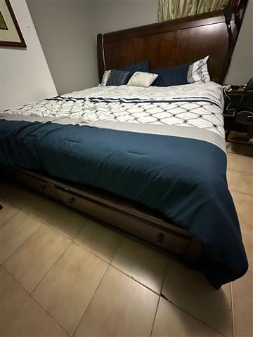 $550 : bed set and mattress image 3