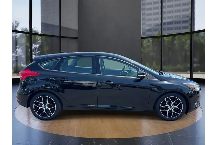 $11995 : Ford Focus 2017 SEL 4dr Hatc image 2