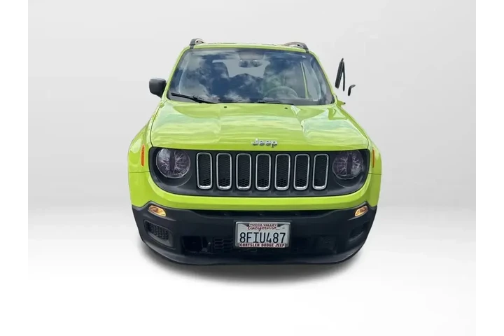 $16000 : Jeep Renegade 2018 4x4 Sport image 3