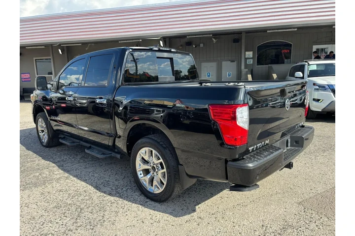 2022 Titan SV image 4