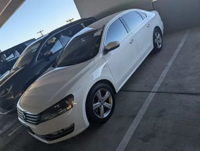 $8490 : 2015 Passat 1.8T S image 2