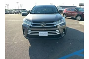 2019 Highlander SE en North Dakota