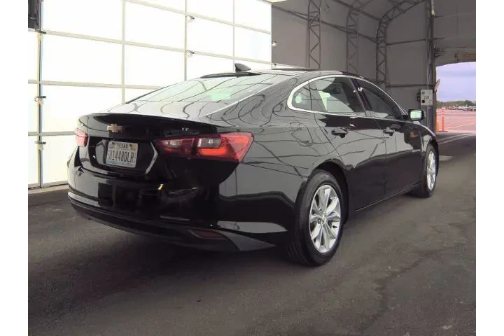 $16998 : Chevrolet Malibu 2023 LT 4dr image 3