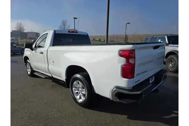 $27600 : Chevrolet Silverado 1500 202 image 3