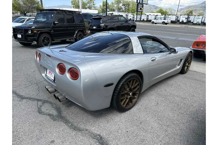 $24910 : 2004 Corvette image 6