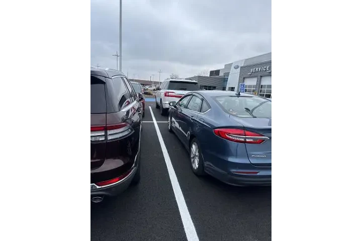 $15101 : Ford Fusion Hybrid 2019 SE 4 image 9