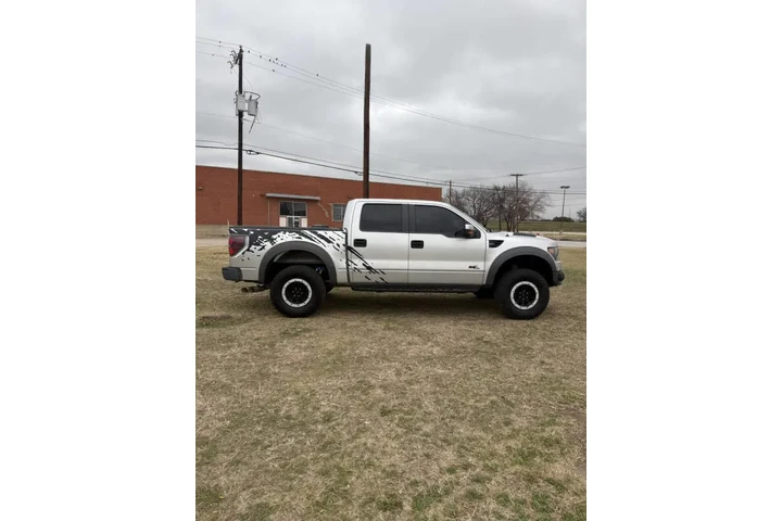 $25900 : 2014 F-150 SVT Raptor image 9