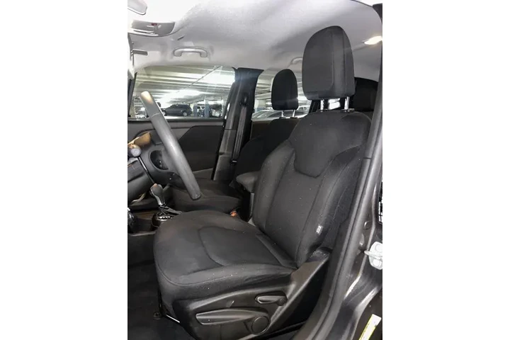 $18445 : Jeep Renegade 2021 4x4 Sport image 7