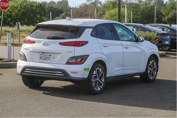 $17991 : Hyundai KONA Electric 2023 S image 5