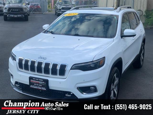 Used 2021 Cherokee Limited 4x image 3