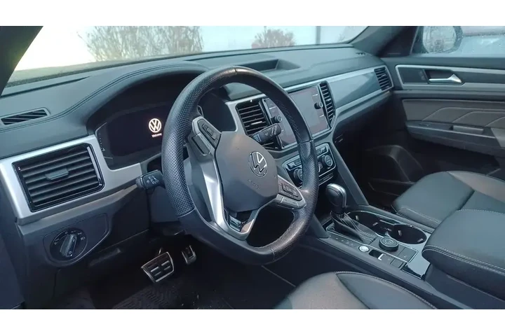 $27677 : Volkswagen Atlas Cross Sport image 5