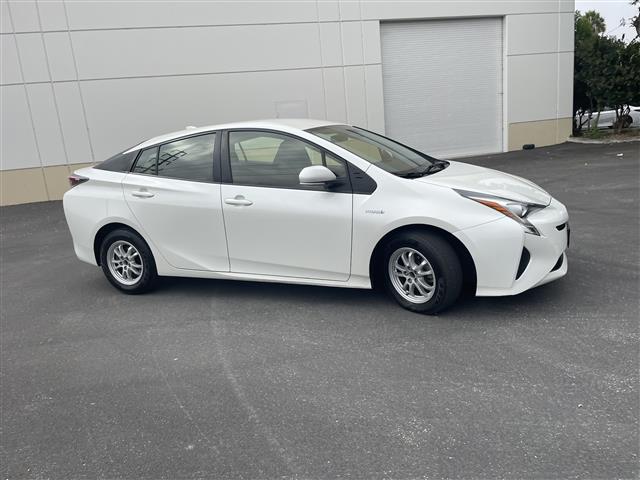 $12785 : 2017 Toyota Prius $12,785 image 3