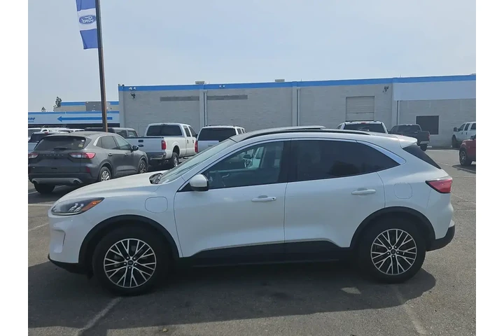 $18000 : Ford Escape Plug-In Hybrid 2 image 5