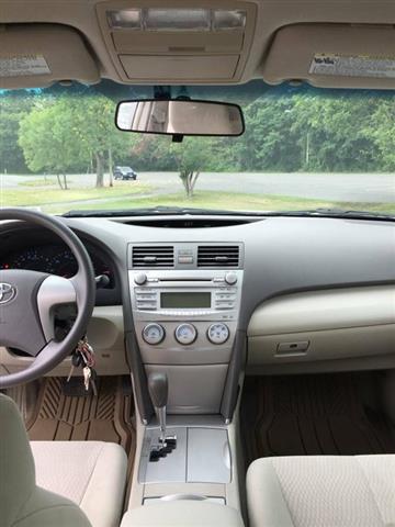 $5000 : —2011 TOYOTA camry LE— image 3