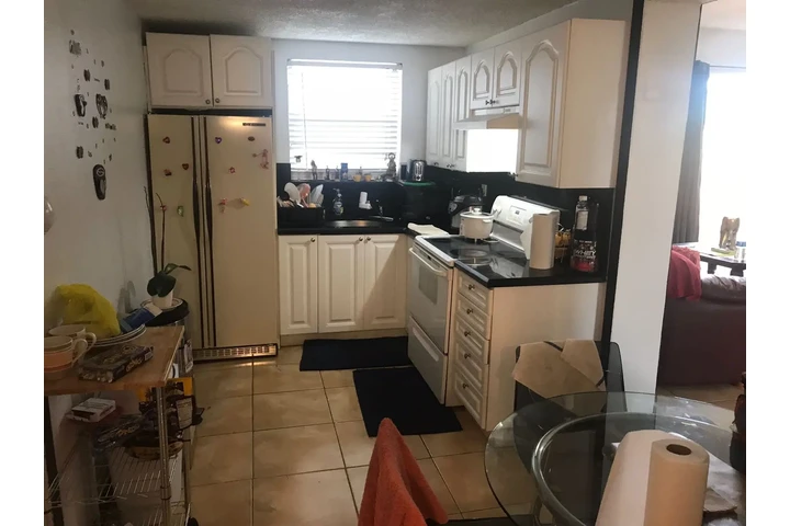 $1500 : Rento apto en Miami Gardens image 5