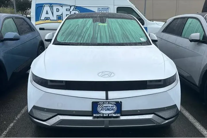 $34990 : Hyundai IONIQ 5 2024 AWD Dis image 5