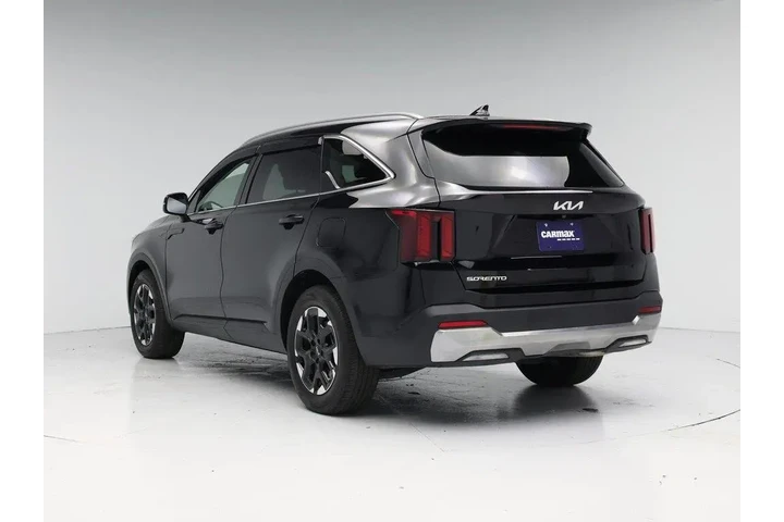 $31998 : Kia Sorento 2025 S 4dr SUV image 2