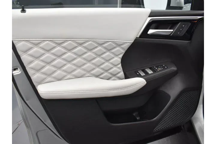 $21826 : Mitsubishi Outlander 2022 AW image 9