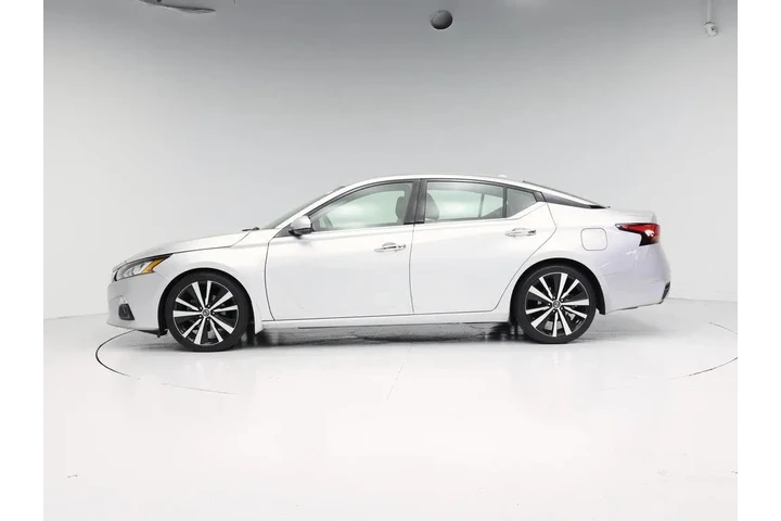 $22998 : Nissan Altima 2020 2.0 Plati image 3