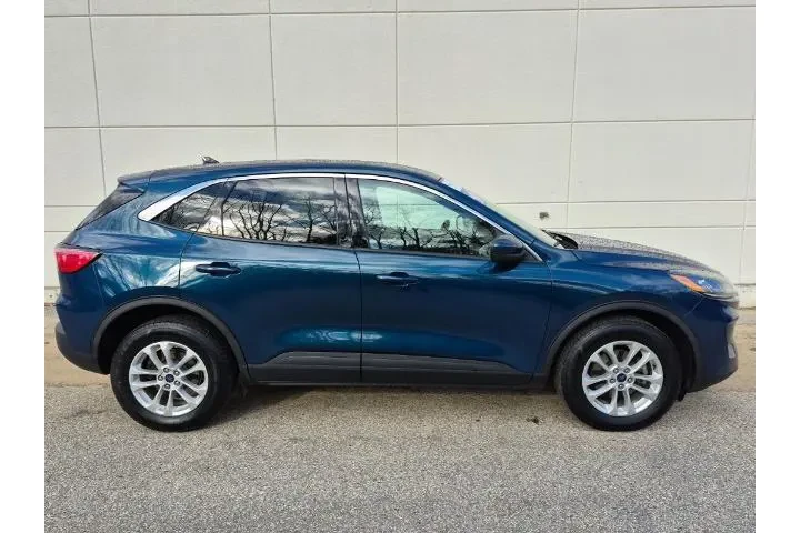 $16295 : Ford Escape 2020 AWD SE 4dr image 5