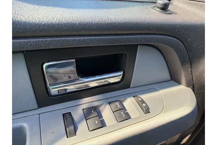 $16992 : Ford F-150 2013 4x2 XLT 4dr image 5