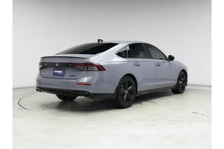 $29998 : Honda Accord Hybrid 2024 Spo image 8