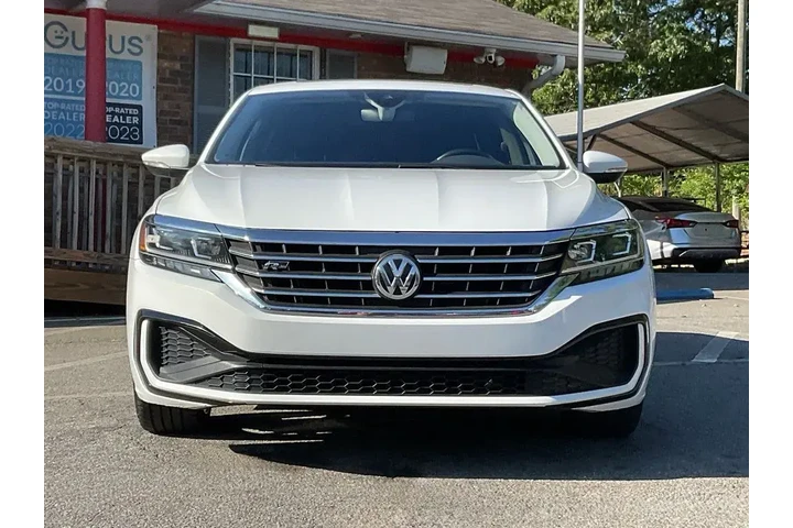 $16485 : Volkswagen Passat 2020 R-Lin image 2
