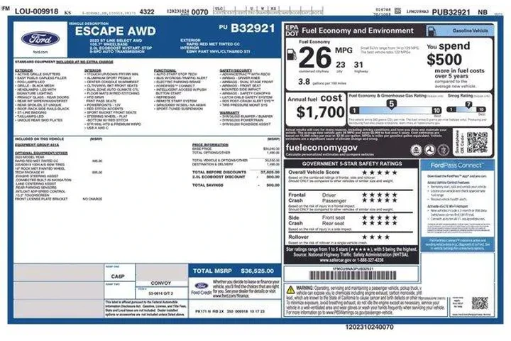 $26327 : Ford Escape 2023 AWD ST-Line image 2