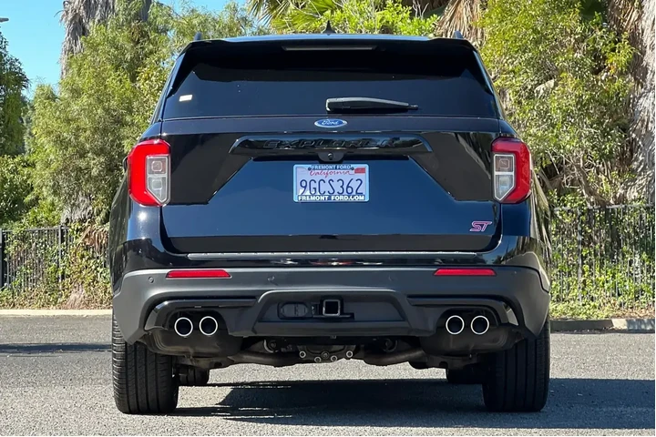 Ford Explorer 2023 AWD ST 4d image 4