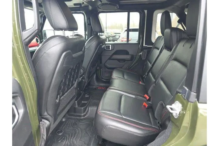 $37505 : Jeep Wrangler Unlimited 2021 image 10