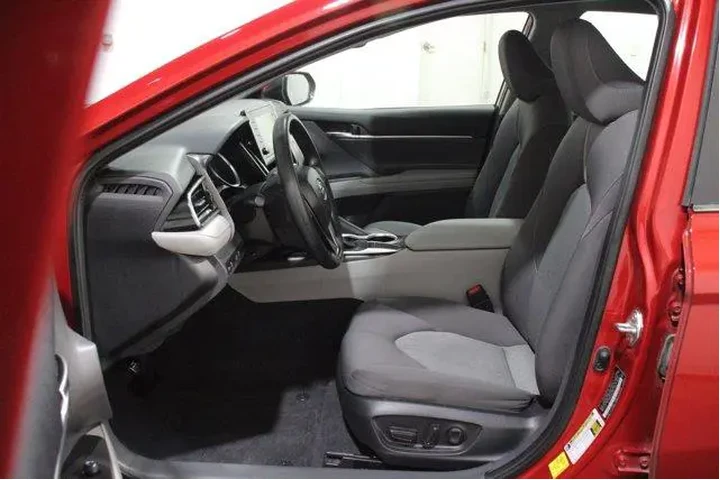 $28983 : Toyota Camry 2024 LE 4dr Sed image 3