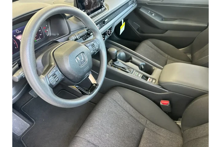 $32165 : Honda Accord 2025 SE 4dr Sed image 10