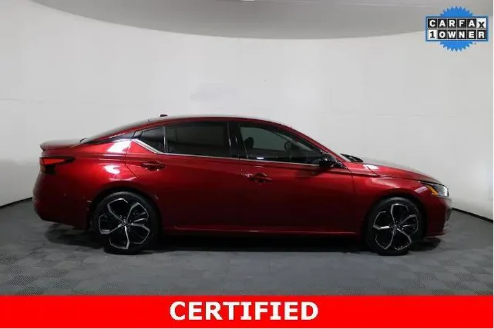 $19700 : Nissan Altima 2023 2.5 SR 4d image 2