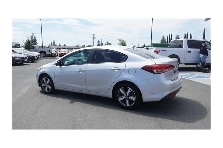 $10984 : 2018 Forte LX image 8