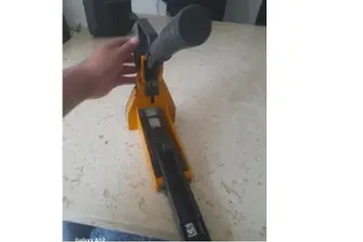$2500 : Engrapadora BOSTITCH image 5