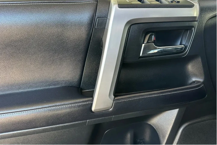 $32900 : Toyota 4Runner 2020 4x2 SR5 image 10