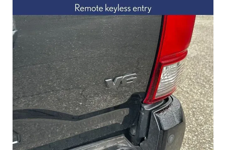 $28991 : Toyota Tacoma 2019 4x4 TRD S image 10