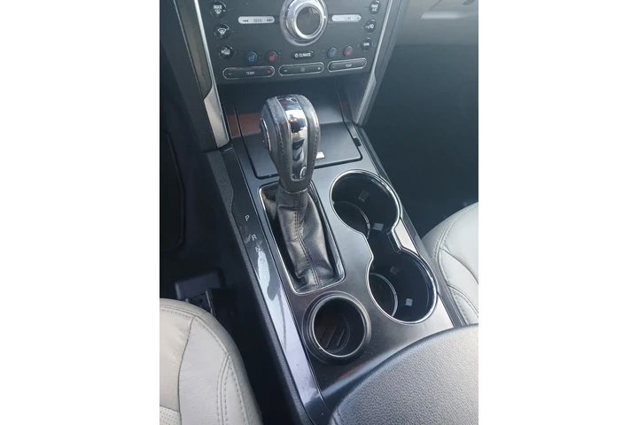 $19201 : Ford Explorer 2019 Limited 4 image 10