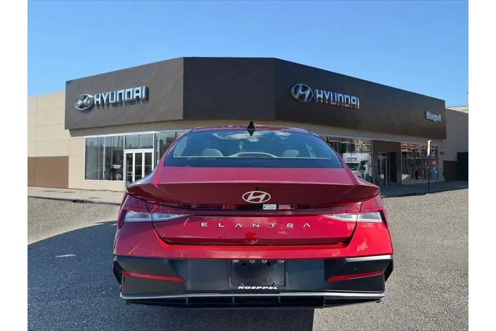$18588 : Hyundai ELANTRA 2024 SEL 4dr image 4