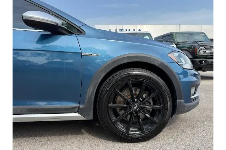 $14901 : Volkswagen Golf Alltrack 201 image 5
