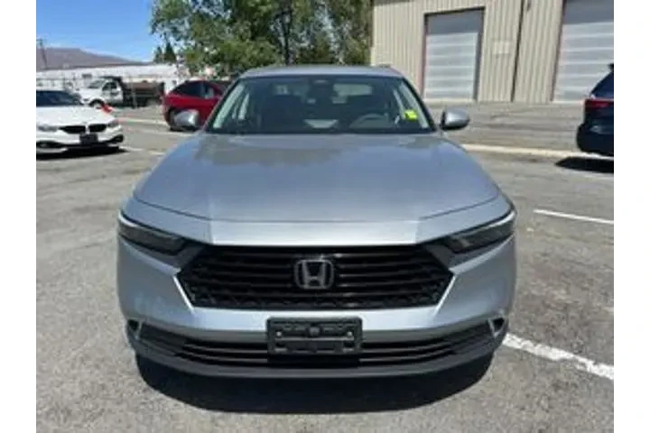 $26500 : Honda Accord 2023 EX 4dr Sed image 2